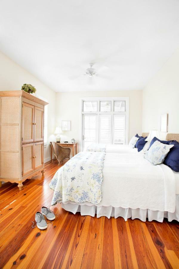 The Cottages On Charleston Harbor Экстерьер фото